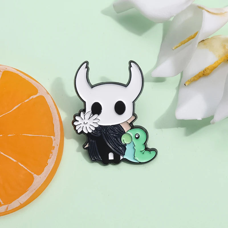 Hollow Knight The Knight & Grub Enamel Pins, Cute Game Brooch, Collectible Lapel Pin - Cartpitol