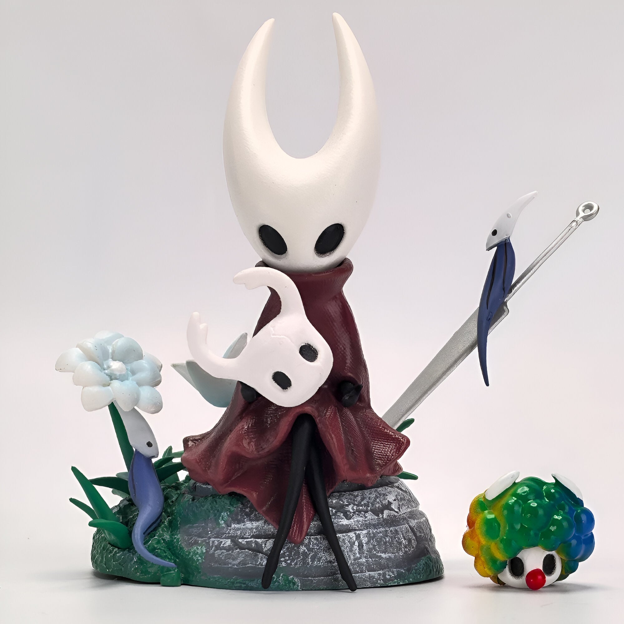 Main view of the 10cm Silksong Merch figure set featuring The Knight and Hornet together